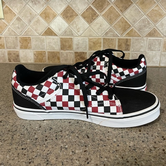 Vans Black and Red Checkerboard Sneaker Youth Size 7 Women’s Size 8.5 - Picture 6 of 9